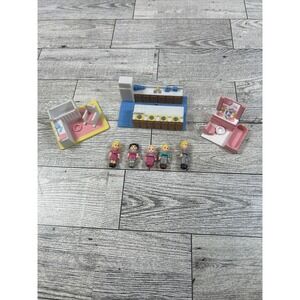 Vintage Galoob My Pretty Dollhouse‎ Kitchen Bathroom Nursery & Family 5 Dolls